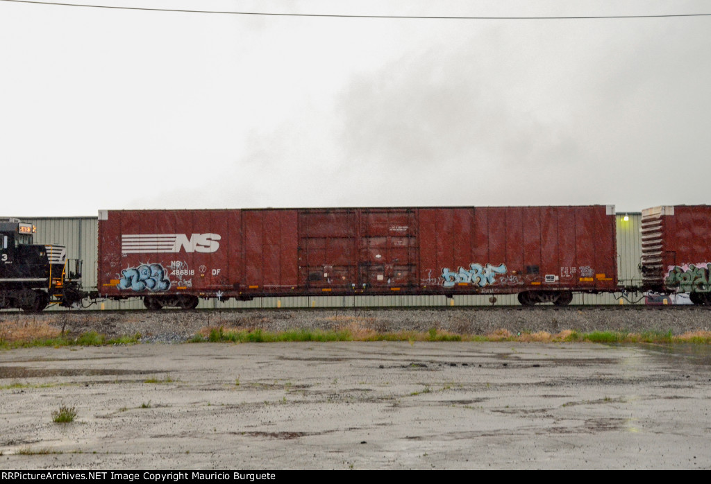 NS Box Car